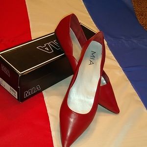 MIA miashoes.com 91/2